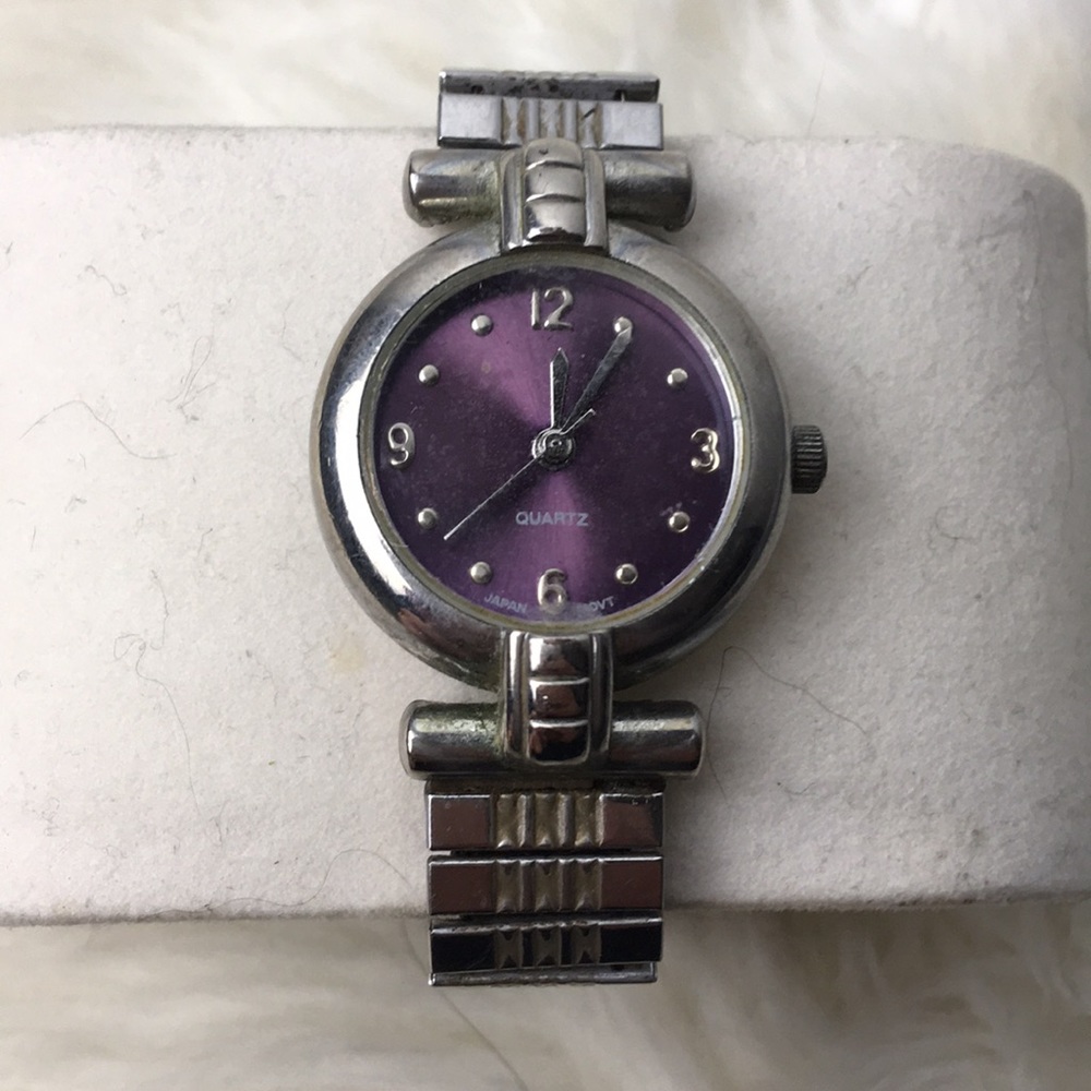 Ladies purple dial stretch band wrist watch